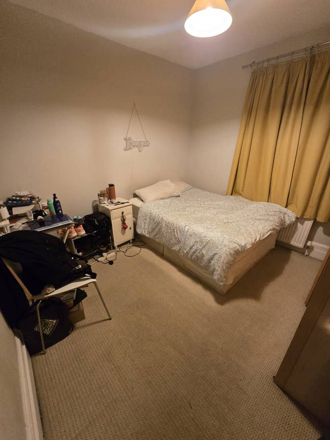 &pound;700 single room in 3 people sharehouse Fulham Main Photo