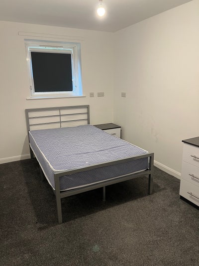 Room to rent Main Photo