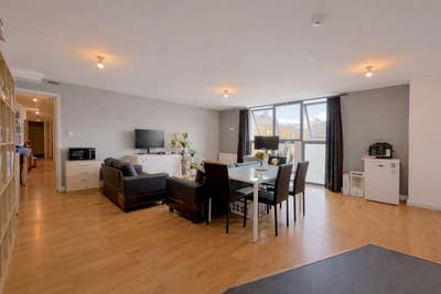 Double En Suite Room - inc All Except Electricity Main Photo