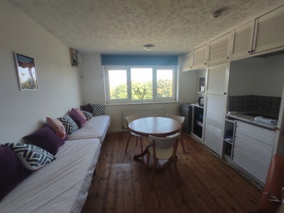 Large 3 bed flat - bills included Main Photo