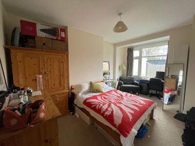 Huge garden room in friendly Tooting Bec house Main Photo