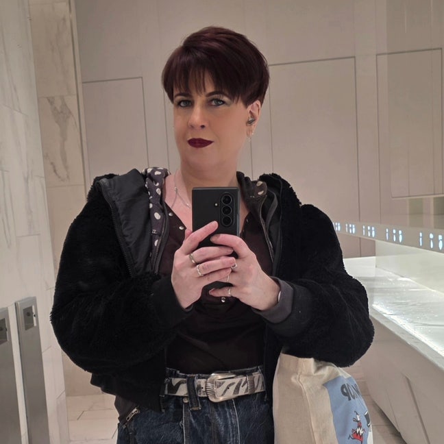 Fi, & cat looking for a nice home to live  Main Photo