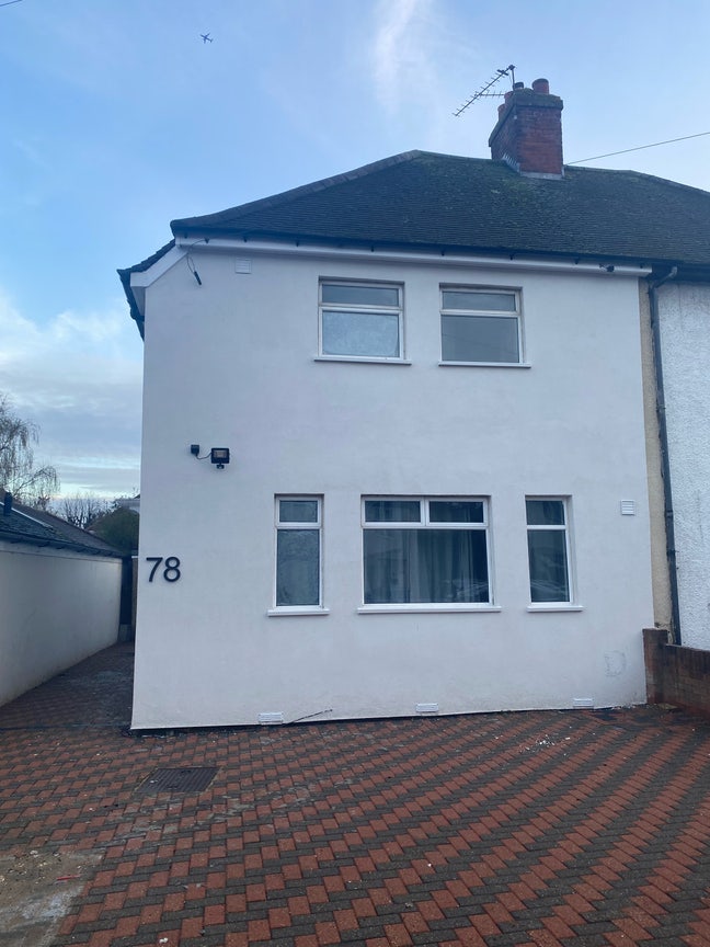 Stylish 4 bedrooms en-suite  family house Ha0 1Dw Main Photo