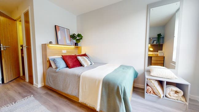 Student Accom available at very good price  Main Photo