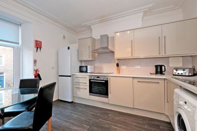 26/27 🎓academic year - Viewings now on! Main Photo