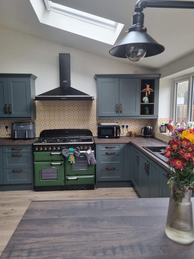 Monday - Friday Let available from June 2026. Main Photo