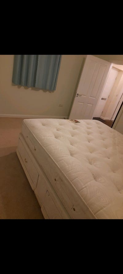 A Double room In modern house on Queens- hill NR8 Main Photo