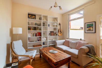 Large Double Room w/ Workspace in Quiet House Main Photo