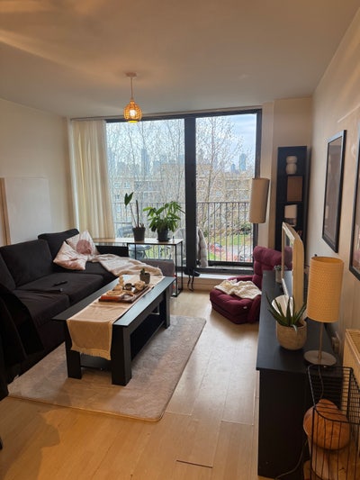 1 Double Bed  in 2 Bed Apartment  Main Photo