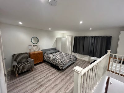 Large studio flat - newly renovated  Main Photo