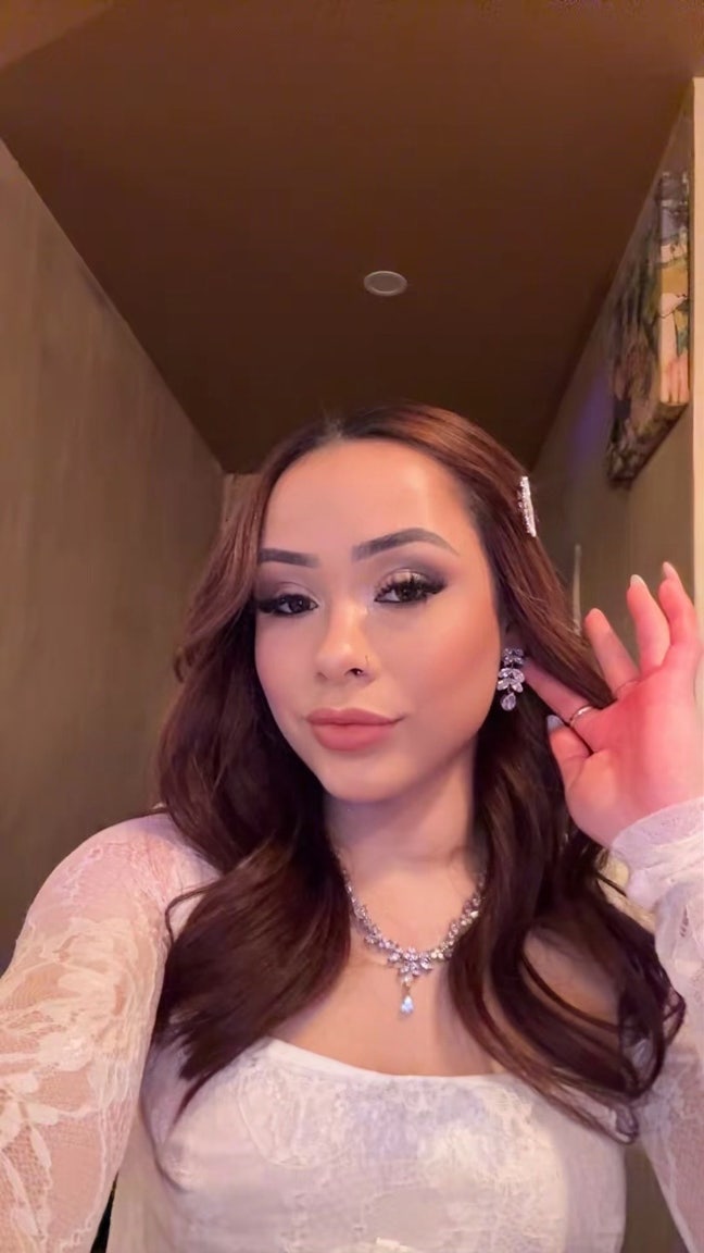 26 year old Female seeks a double room Main Photo