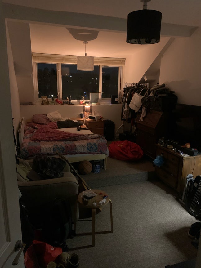 Big airy double room with lovely view in Cotham Main Photo