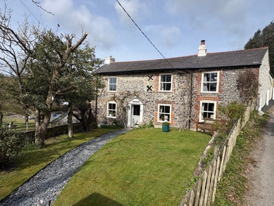 200 year old traditional flint cottage  Main Photo