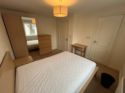 Double room with en suite, all bills included Main Photo