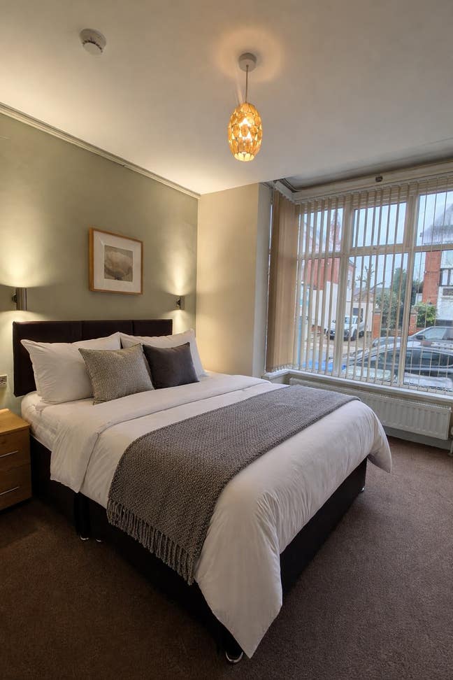 1 Week Rent Free - Legsby Avenue, Grimsby Main Photo