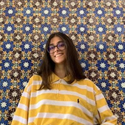 Two international students looking for a room Main Photo