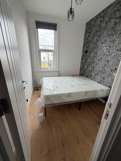 Brand new Cozy home next to Station  Main Photo