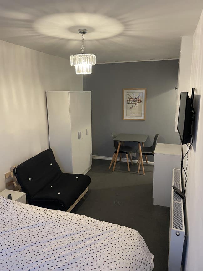 Self contained flat in house own entrance  Main Photo