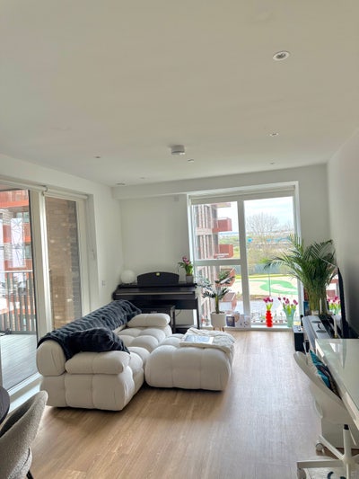 Docklands Brand New 2 Bed, 2 Bath Apartment Main Photo