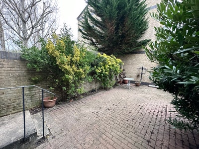 🏡 Stunning room with view to docks + garden - now Main Photo