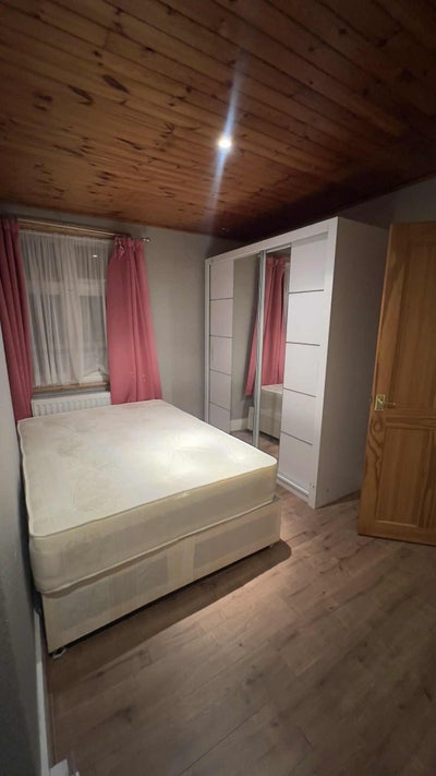 Room to lodge Main Photo