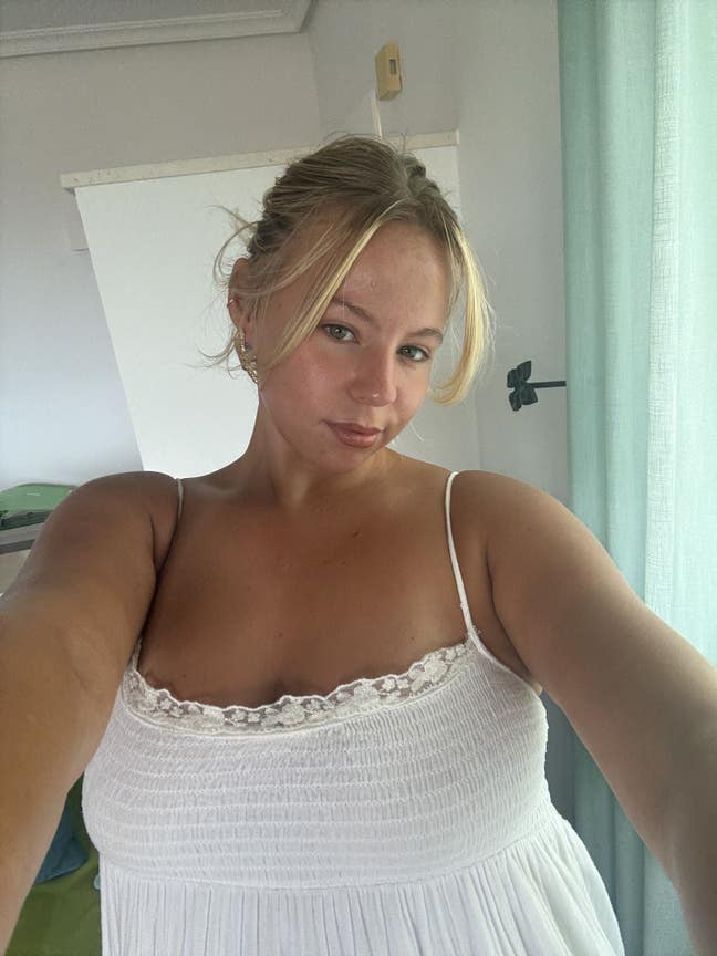 Flat mate wanted  Main Photo