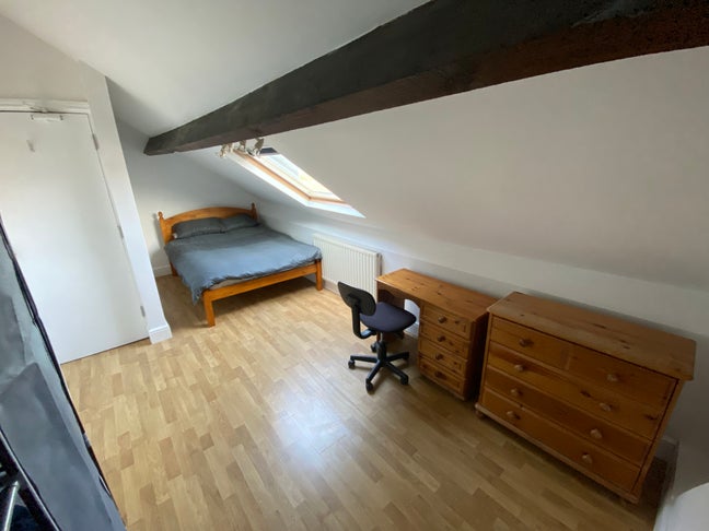Spacious Room In Crookes Main Photo