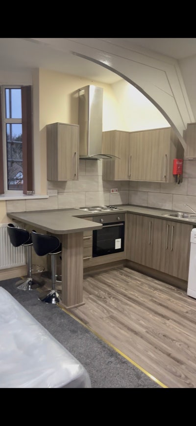 Urgent Tenancy Takeover Student Studio Available  Main Photo