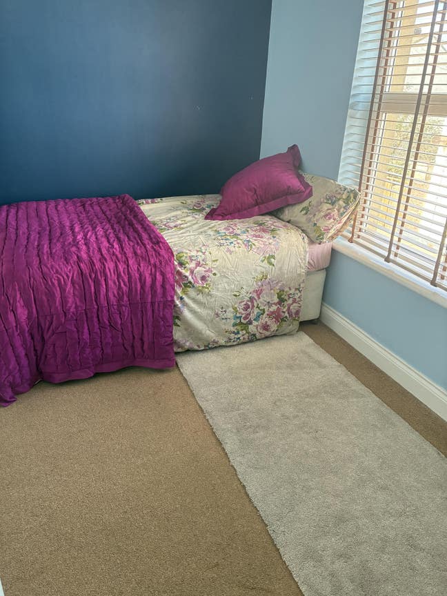 Double room with own bathroom to rent  Main Photo