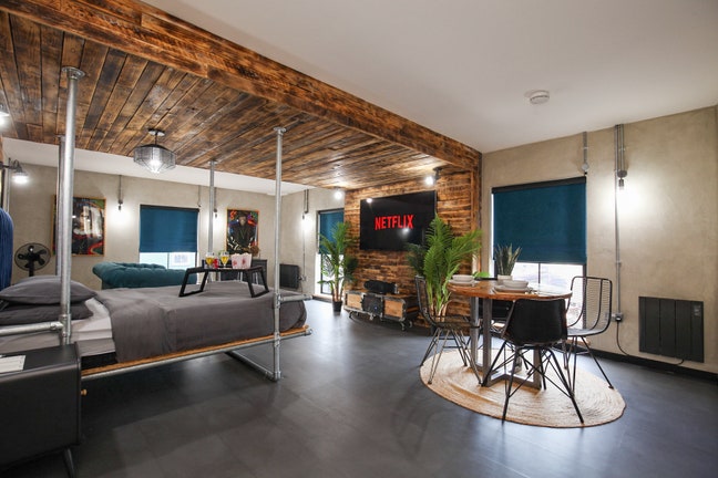 Luxurious 1-Bedroom Open-Plan Apartment - NR3  Main Photo