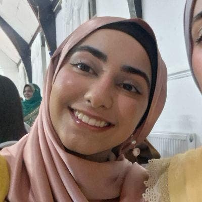 Hi! We are both 19 and second year undergradu... Main Photo