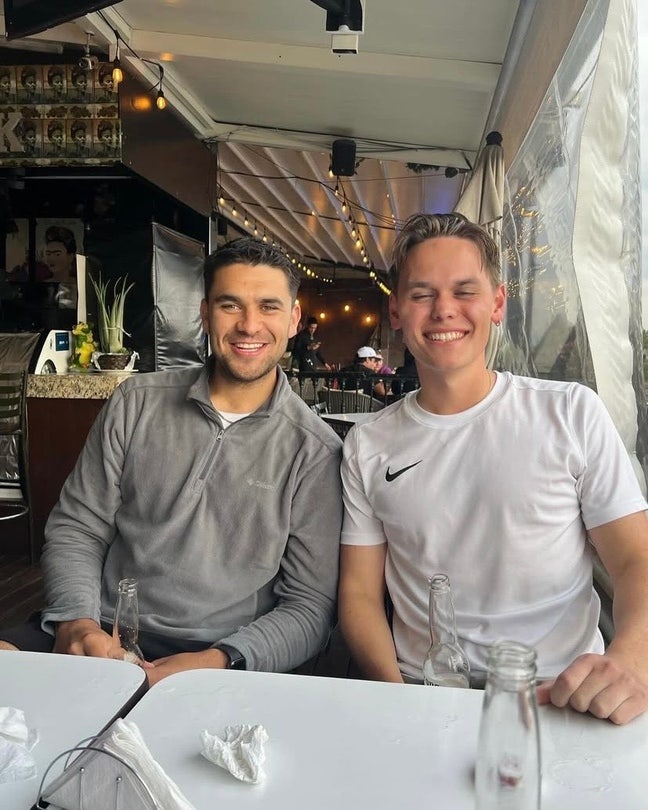 2 Rooms Wanted - Zone 1 Or 2 Main Photo