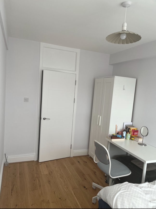 Room available in Chiswick. * Female only* Main Photo