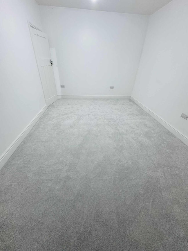 Room to let Main Photo