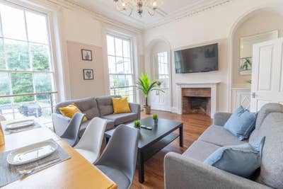 9 Bedroom house in Leamington!! Main Photo