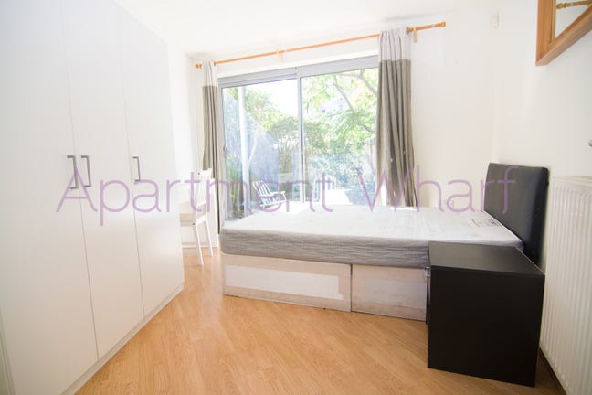 Double room available in Canary Wharf area  Main Photo