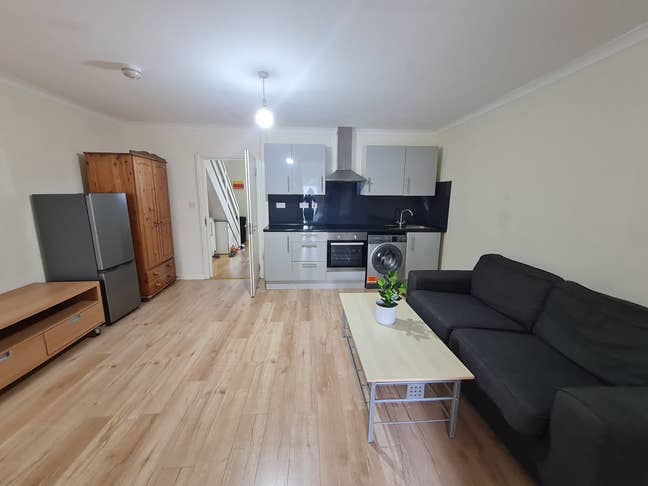 Spacious 1-Bedroom Flat in Barnes (SW15) – ASAP Main Photo