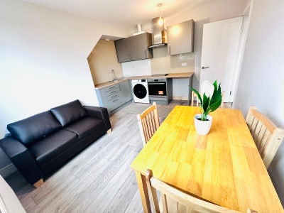 ✨🔥 Modern 2 Bedroom Flat – Hendon (NW4) 🔥✨ Main Photo
