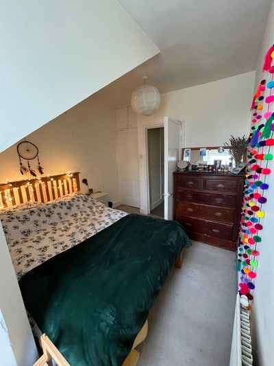 Cosy double room in friendly flat Main Photo