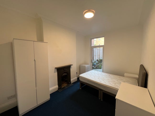 Erdington High Street Bill Inc! Large rooms! Main Photo