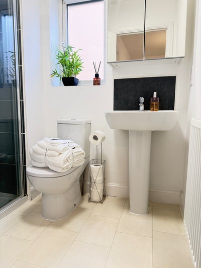 Modern Rooms to Rent in Dartford | Bills Included  Main Photo