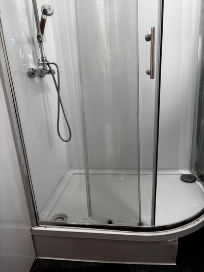 Good behavior  Main Photo