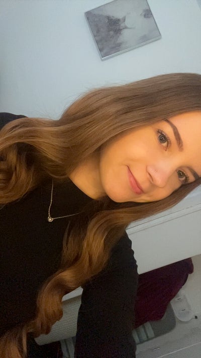 Professional Female seeks a single or double room Main Photo