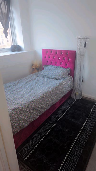 1 room for rent Main Photo