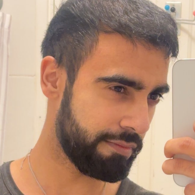 I work in central london Looking for a room a... Main Photo