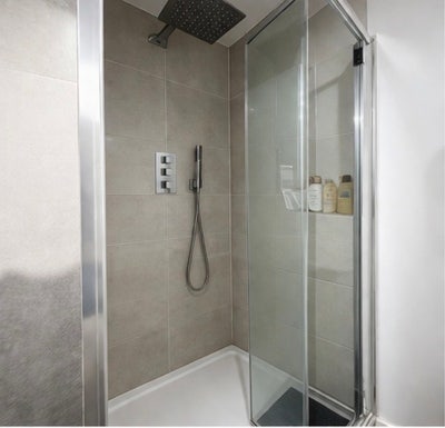 House available near central location with terrace Main Photo