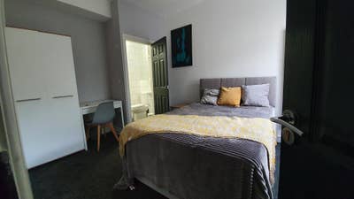 En Suite Room Close To Uni, Hospital, Media City Main Photo