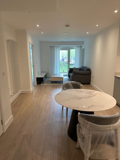 Brand new 1 bed flat in Royal Docks | First Tenant Main Photo