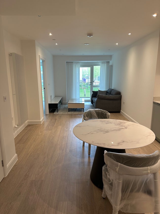 Brand new 1 bed flat in Royal Docks | First Tenant Main Photo