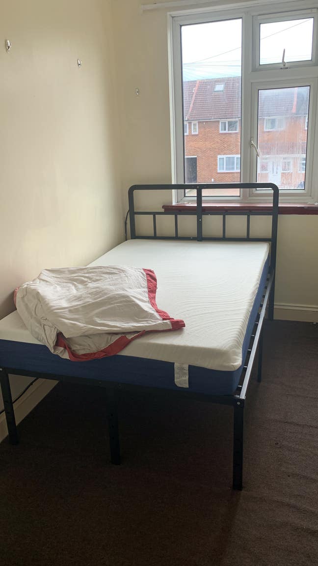Furnished Room to Rent – Close to Stanmore & Harro Main Photo